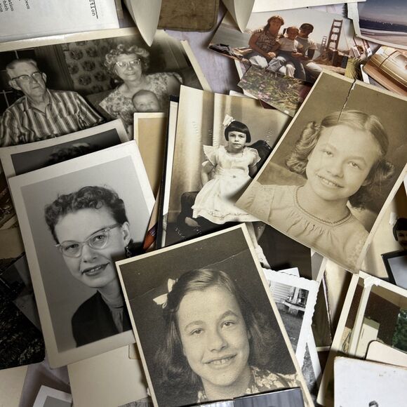 Lot Of 60 Antique Photos + Newspaper Certificates Announcements 1940-1970s - Picture 4 of 11